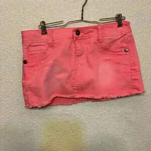 Wallflower pink mini skirt sz 5 Barbie girly feminine preppy fall concert